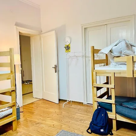 Stari Grad Hostel